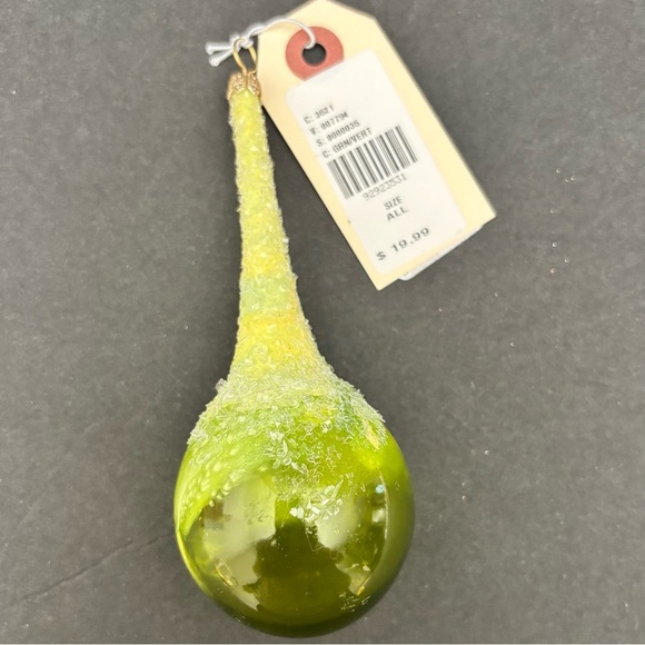 NWT Anthropologie Green Glitter Droplet Glass Hand Blown Ornament - Picture 4 of 6